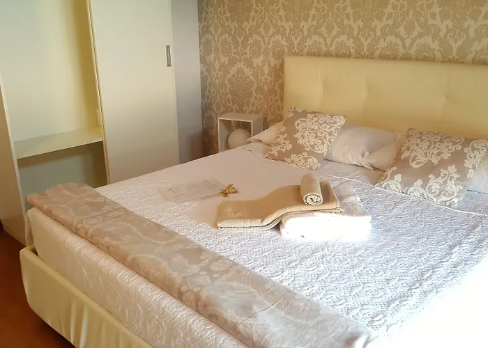 Гостьовий будинок Donizetti Royal 3*