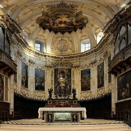 بيت ضيافة Donizetti Royal 3*